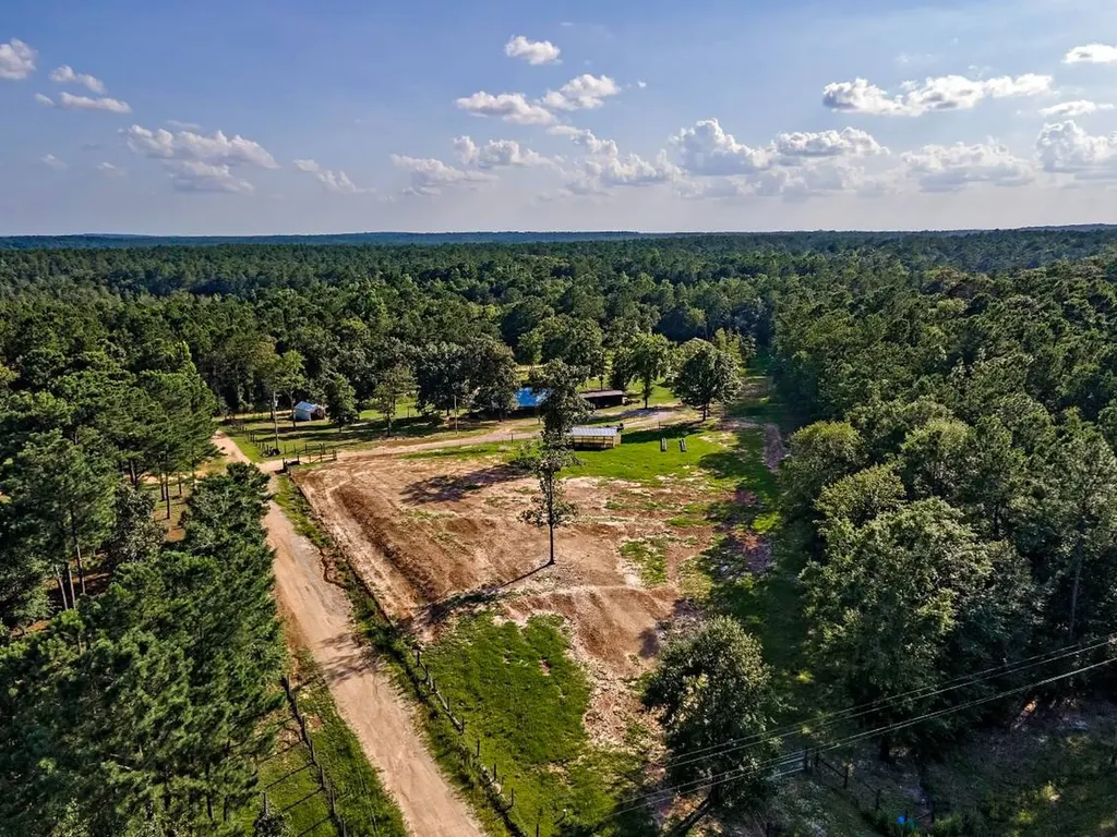 64 Eckhoff Drive Chatom AL 36518