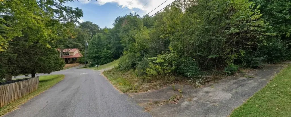 321 Hubbard Circle Anniston AL 36201