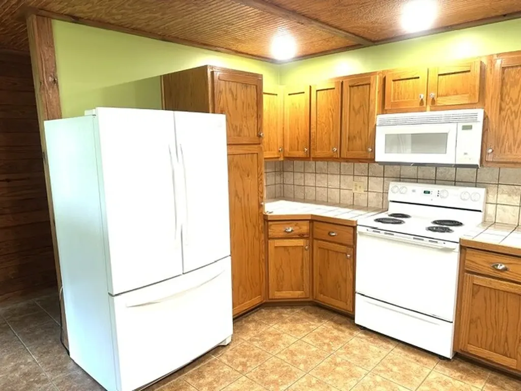184 Cedar Ridge Estate Russellville AL 35653