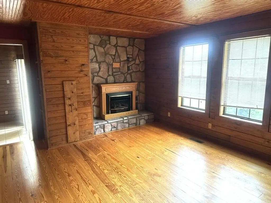 184 Cedar Ridge Estate Russellville AL 35653