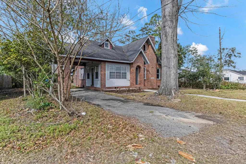 817 Douglas Avenue Brewton AL 36426
