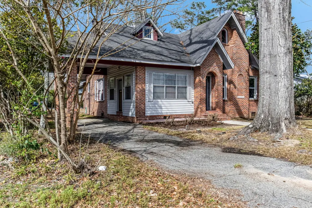 817 Douglas Avenue Brewton AL 36426