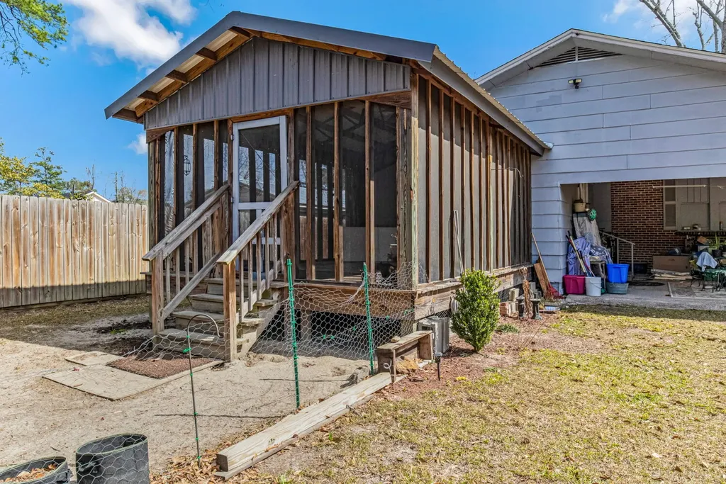 817 Douglas Avenue Brewton AL 36426