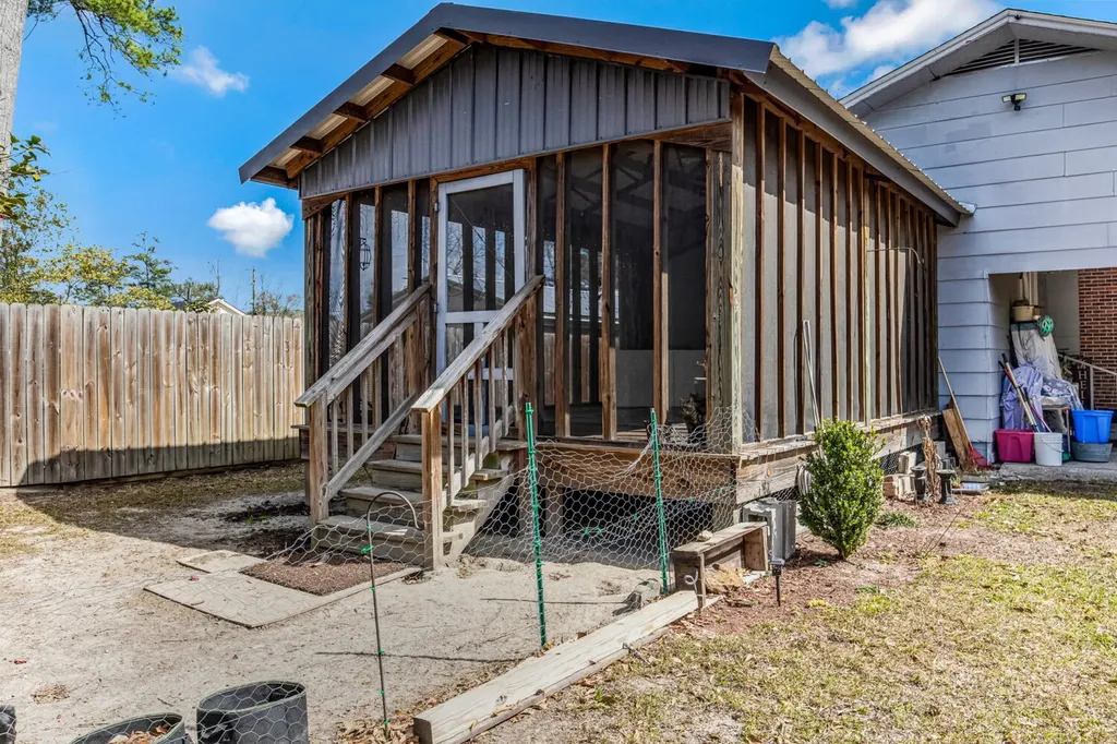 817 Douglas Avenue Brewton AL 36426