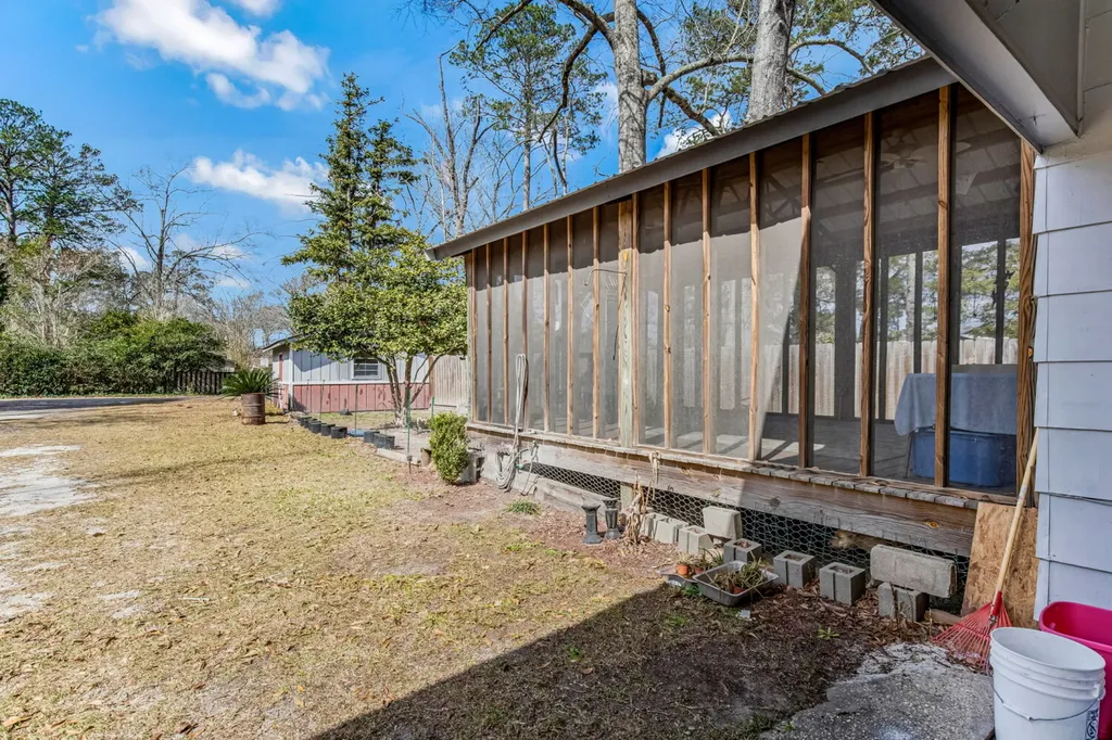 817 Douglas Avenue Brewton AL 36426