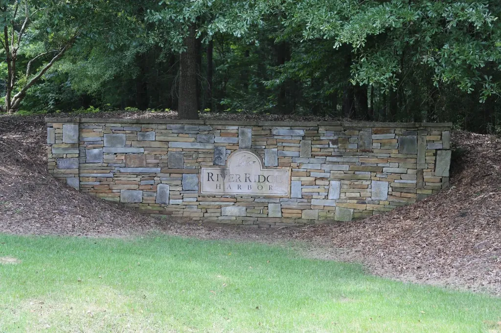 2420 River Ridge Way Montgomery AL 36108