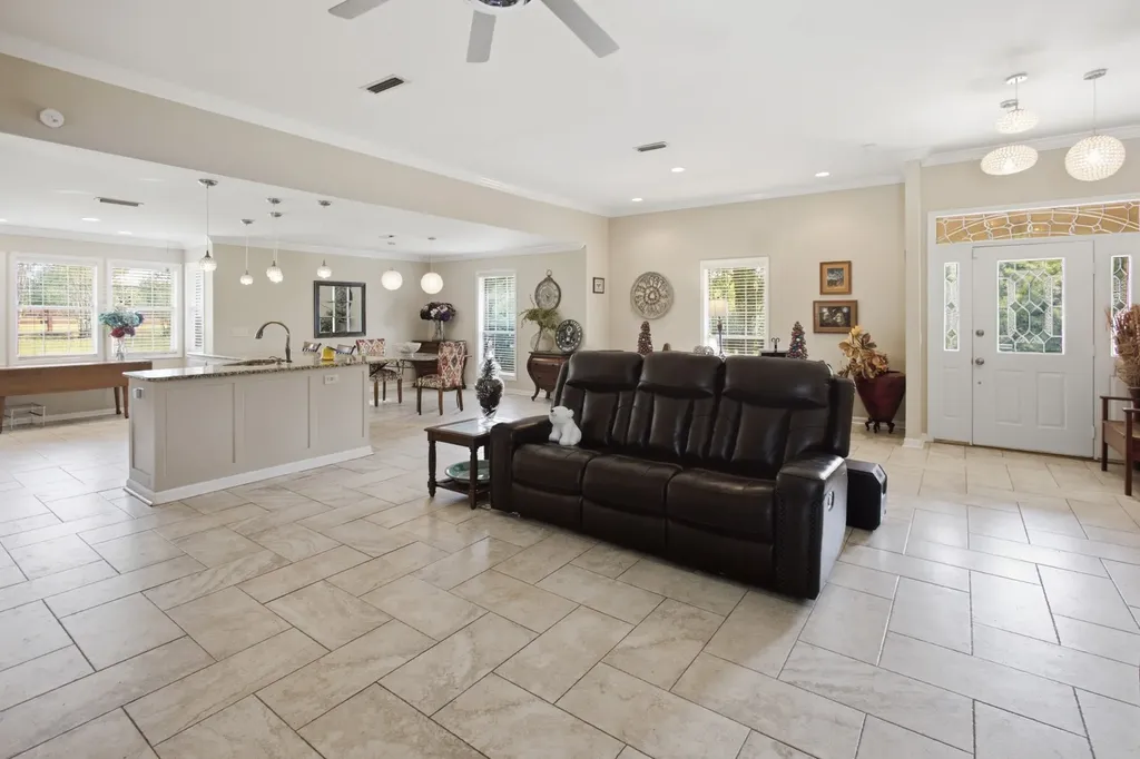 344 Hidden Springs Drive Midland City AL 36350
