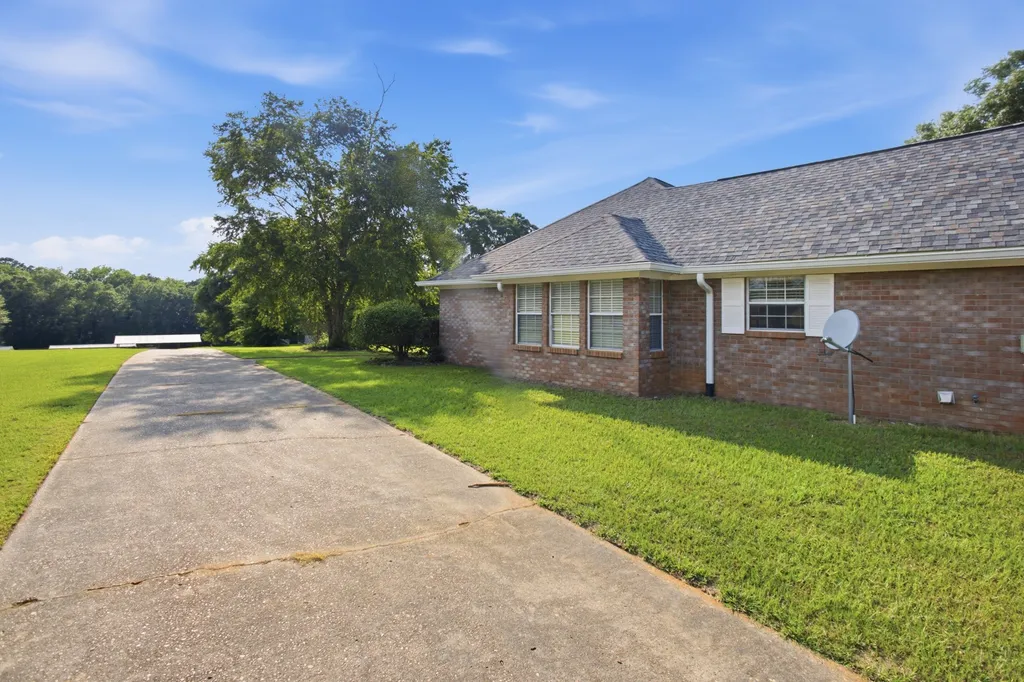 344 Hidden Springs Drive Midland City AL 36350