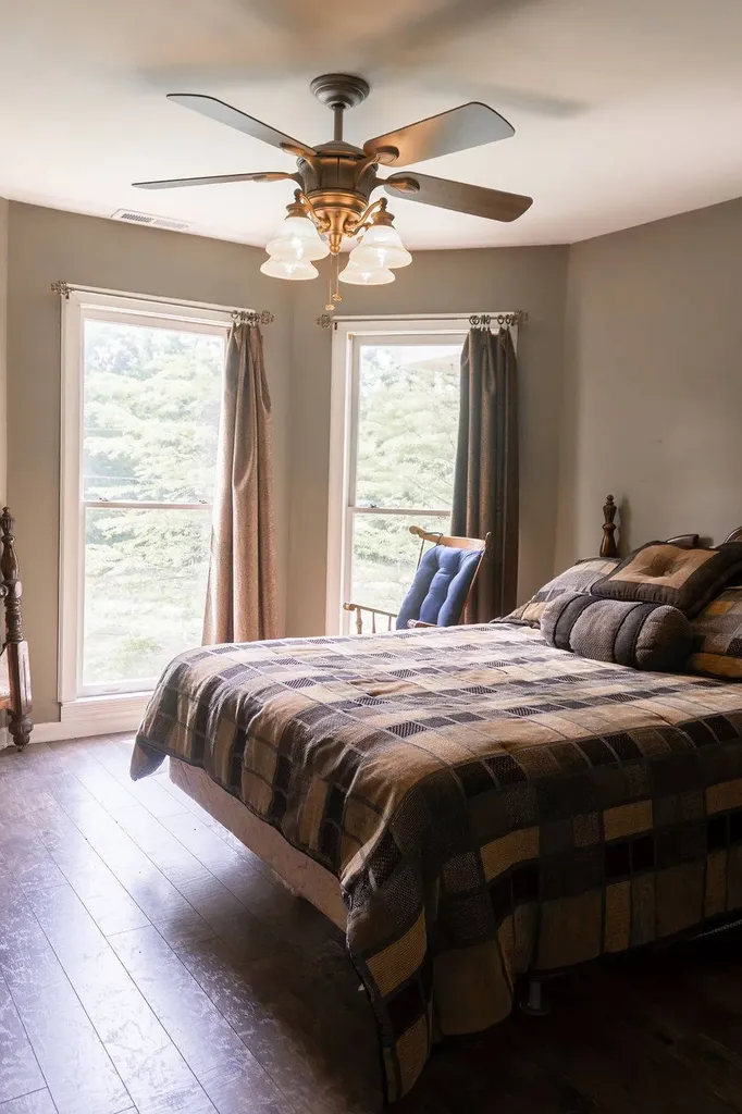 240 Carpenters Lane Jacksonville AL 36265