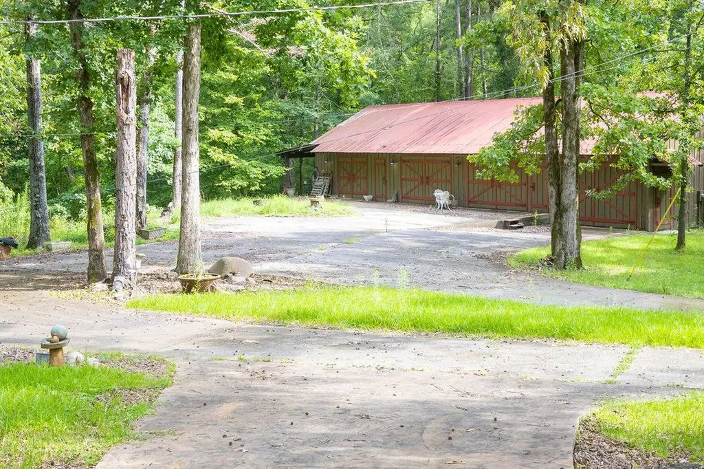 240 Carpenters Lane Jacksonville AL 36265