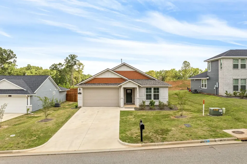 1275 Crescent Boulevard Auburn AL 36830