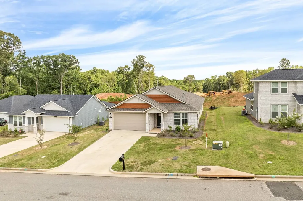 1275 Crescent Boulevard Auburn AL 36830