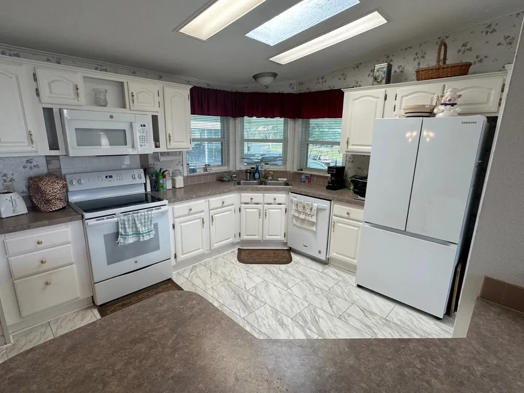 18070 Topaz Lane Foley AL 36535