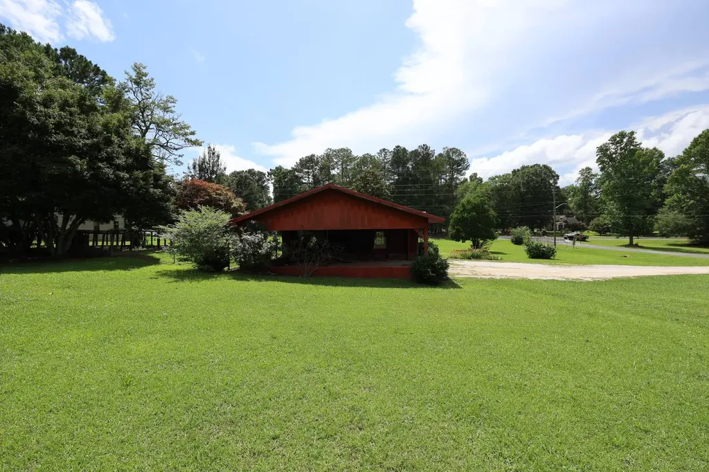 30 Brookwood Avenue Ashland AL 36251