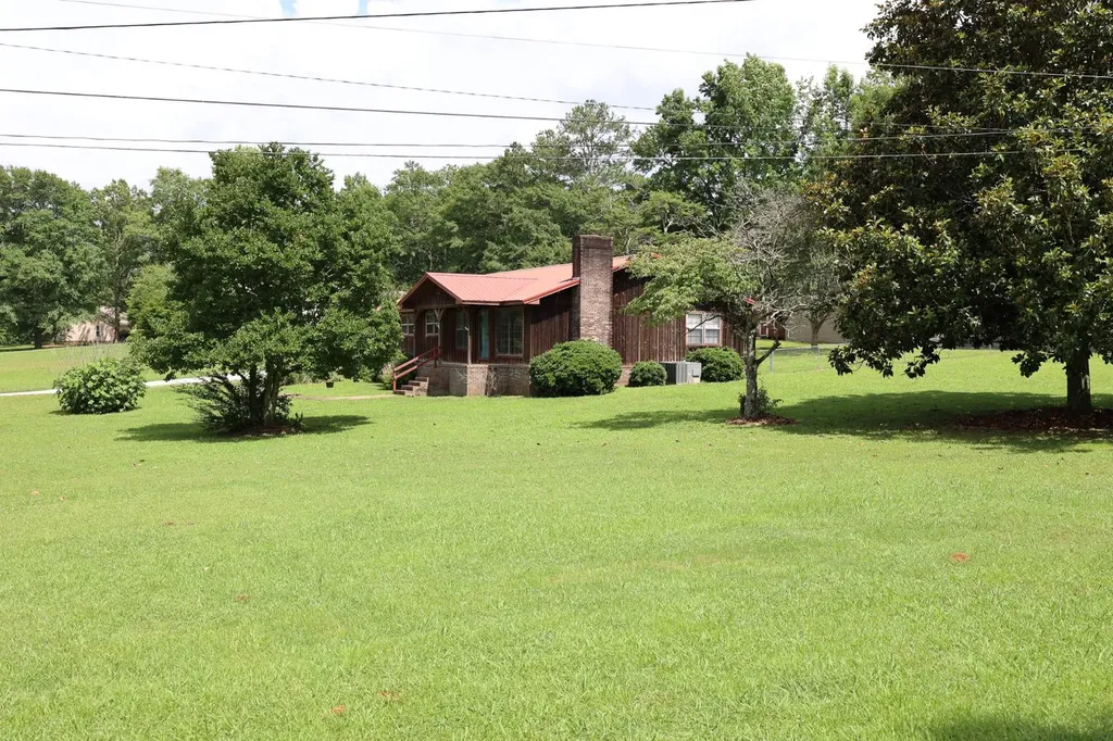 30 Brookwood Avenue Ashland AL 36251