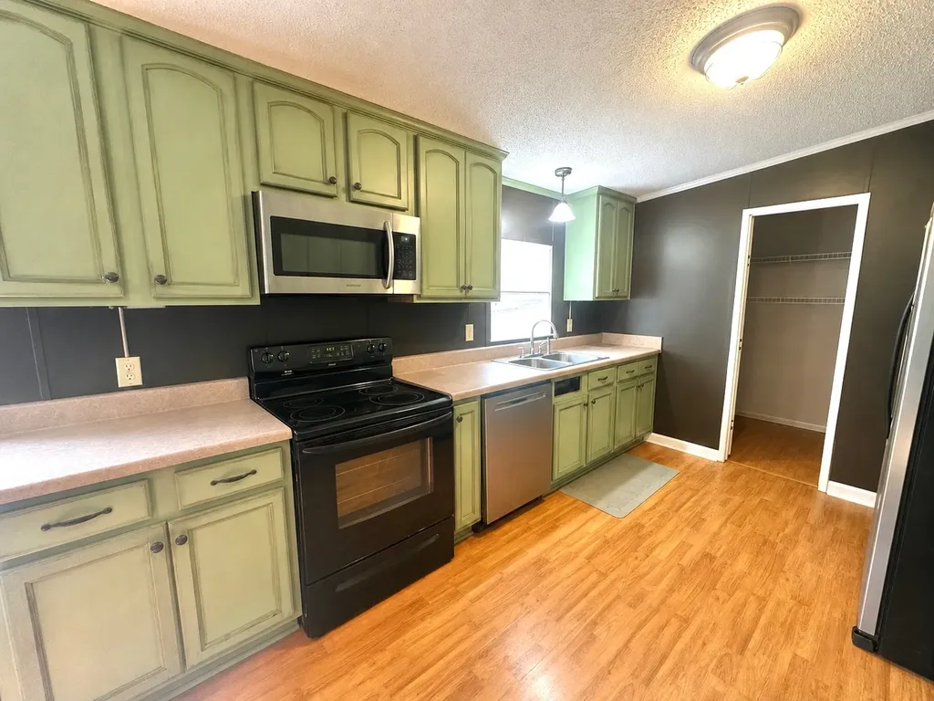 113 Red Berry Court Prattville AL 36067