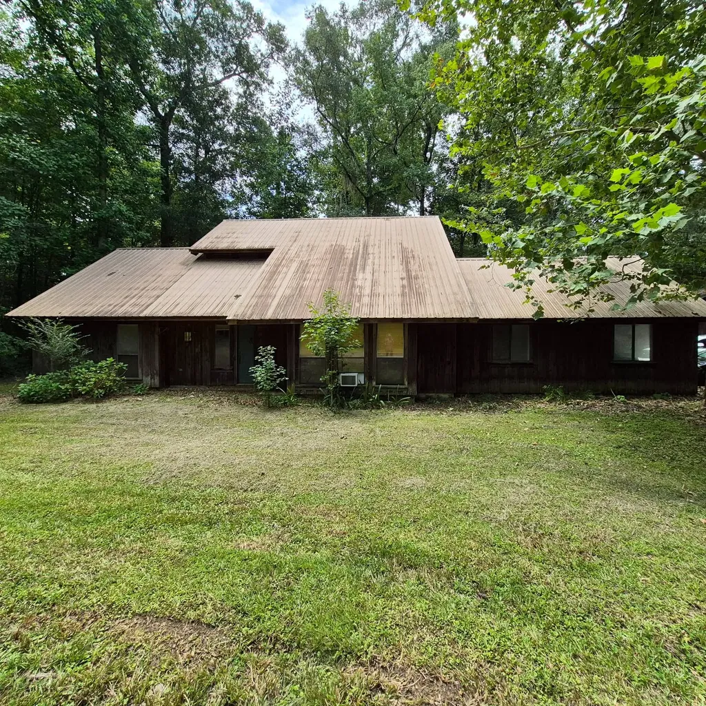 110 Cottonwood Evergreen AL 36401