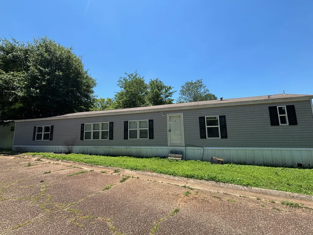 6016 Glade Road Anniston AL 36206