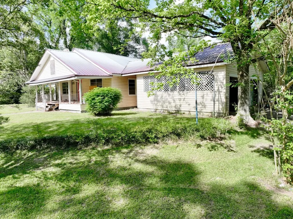 4534 Center Point Road Coffeeville AL 36524
