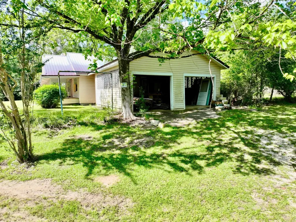 4534 Center Point Road Coffeeville AL 36524