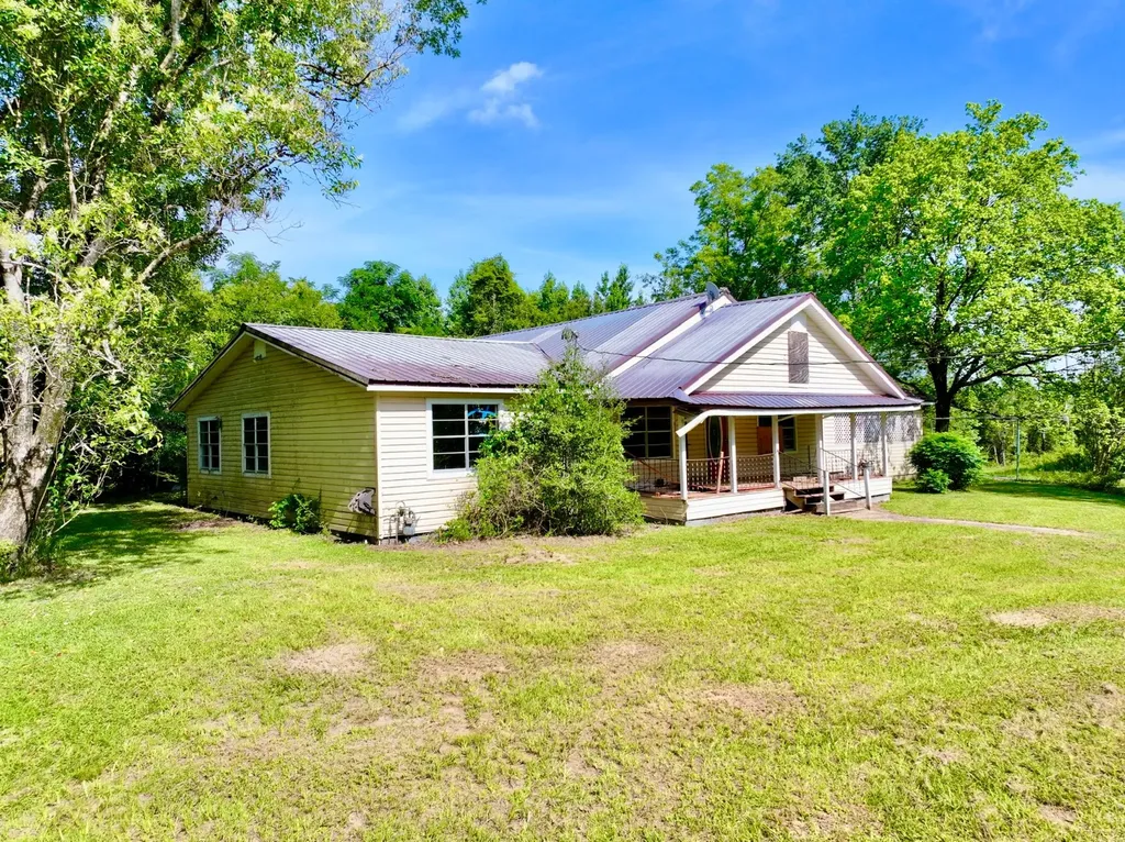 4534 Center Point Road Coffeeville AL 36524