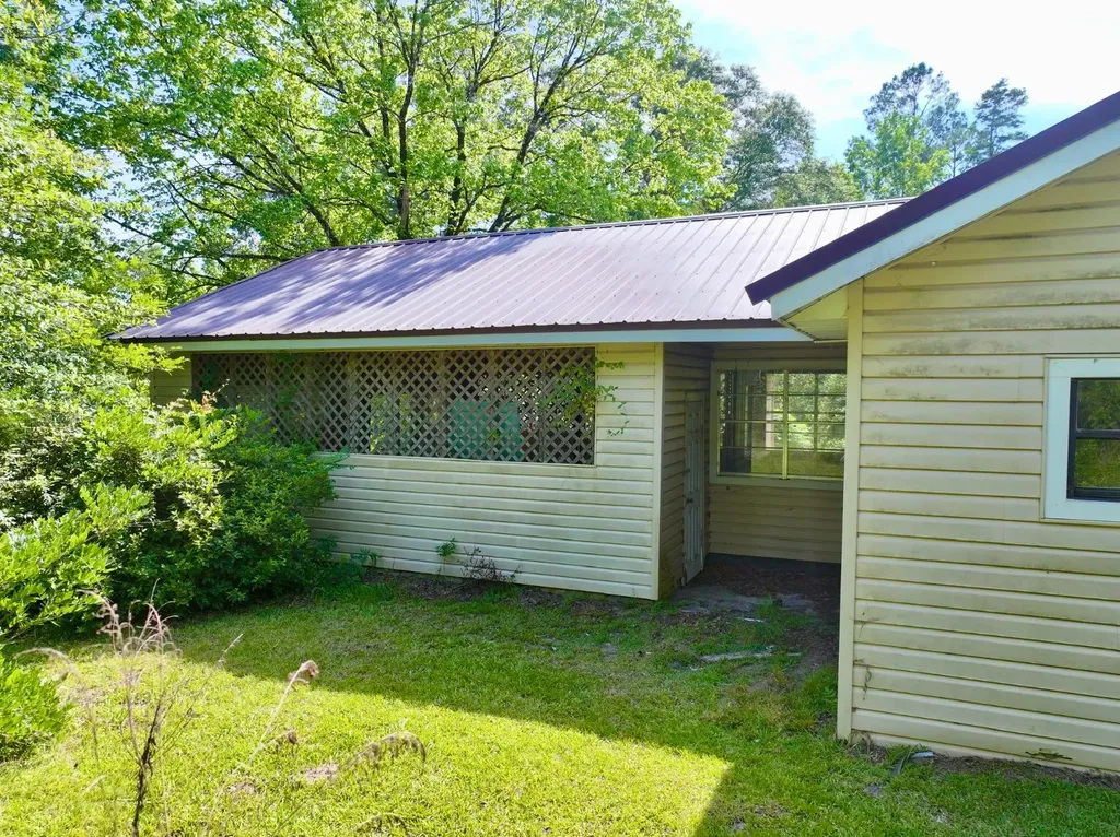 4534 Center Point Road Coffeeville AL 36524