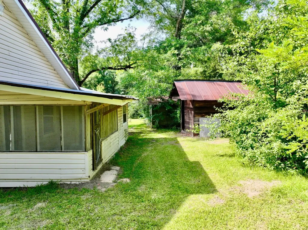 4534 Center Point Road Coffeeville AL 36524