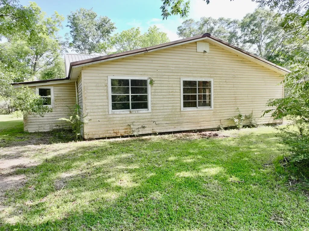 4534 Center Point Road Coffeeville AL 36524