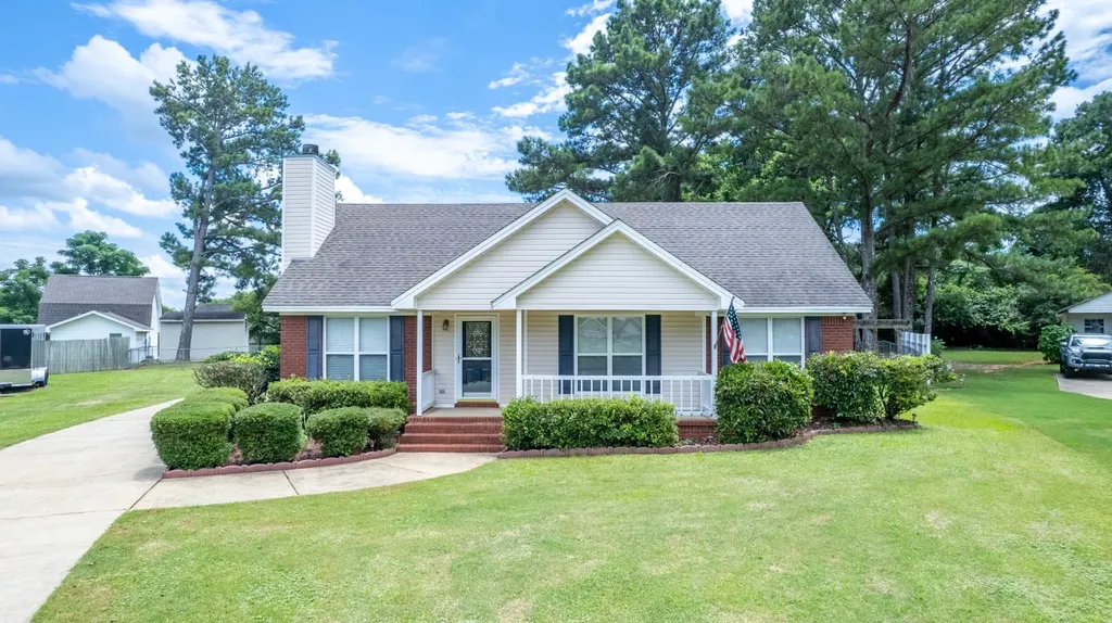 1715 Formosa Court Deatsville AL 36022