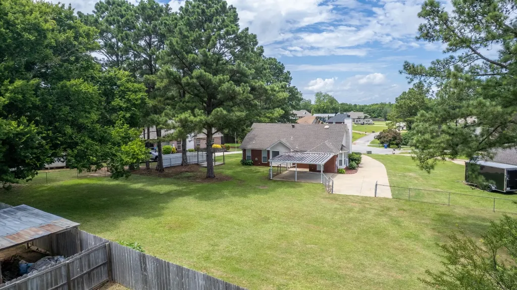 1715 Formosa Court Deatsville AL 36022