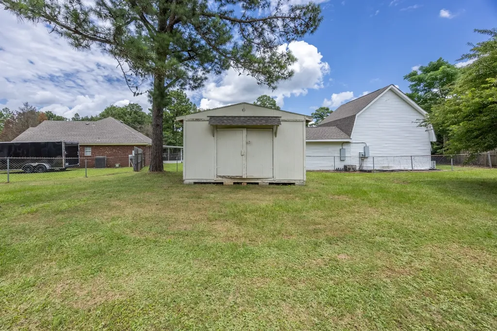 1715 Formosa Court Deatsville AL 36022