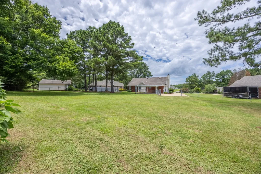 1715 Formosa Court Deatsville AL 36022