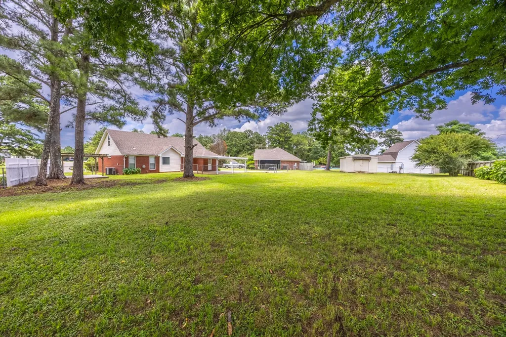 1715 Formosa Court Deatsville AL 36022