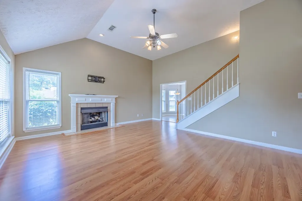 1715 Formosa Court Deatsville AL 36022