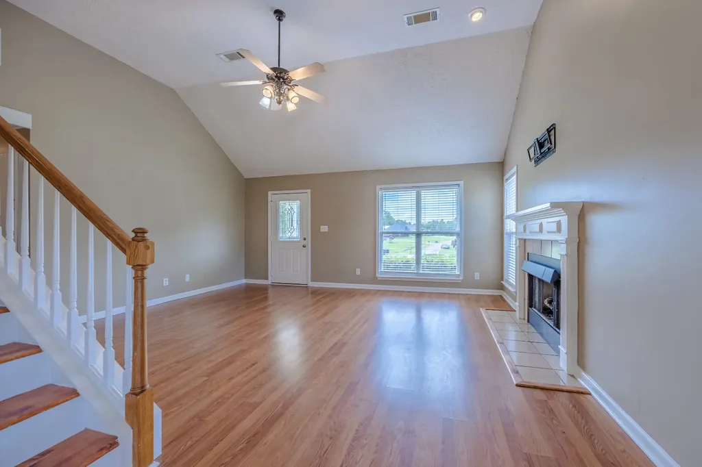 1715 Formosa Court Deatsville AL 36022