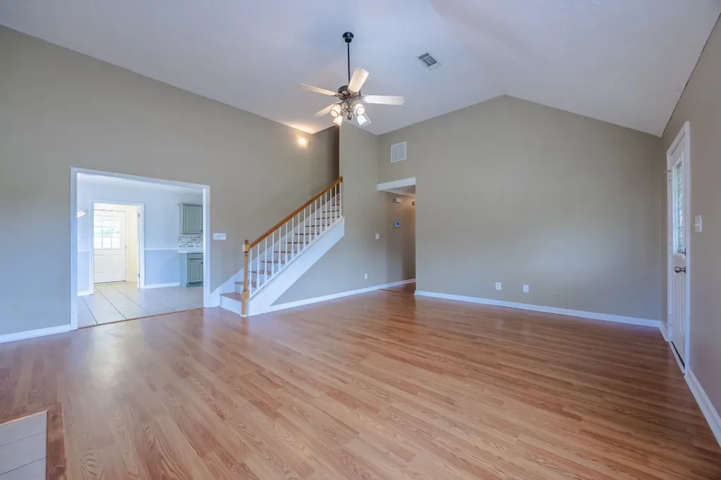 1715 Formosa Court Deatsville AL 36022