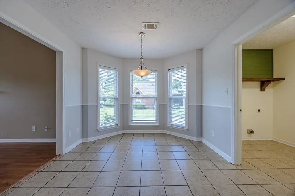 1715 Formosa Court Deatsville AL 36022