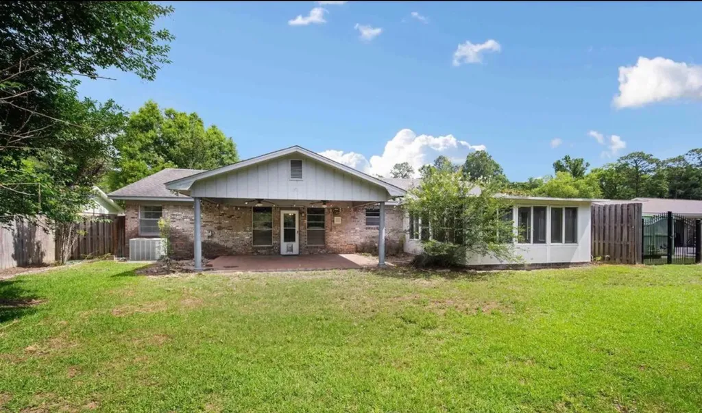 504 Vaughn Drive N Satsuma AL 36572