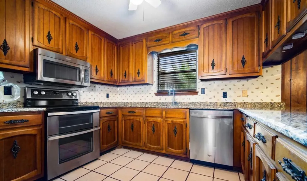 504 Vaughn Drive N Satsuma AL 36572