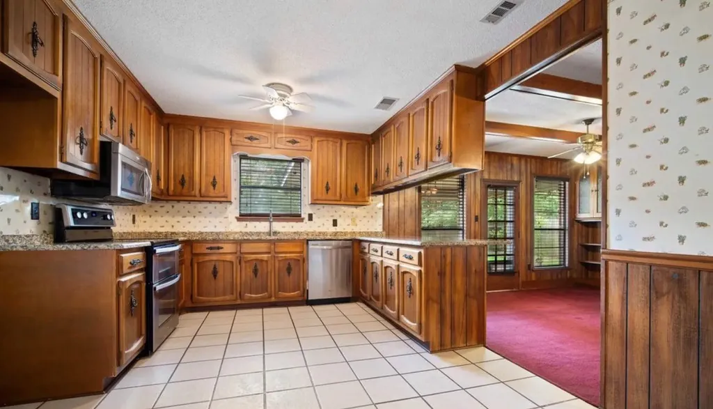 504 Vaughn Drive N Satsuma AL 36572