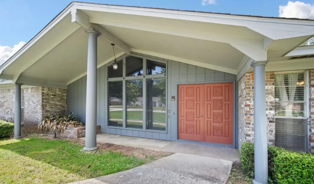 504 Vaughn Drive N Satsuma AL 36572
