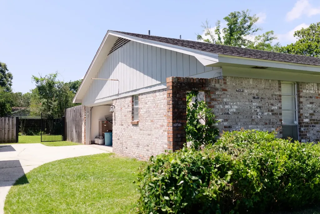 504 Vaughn Drive N Satsuma AL 36572