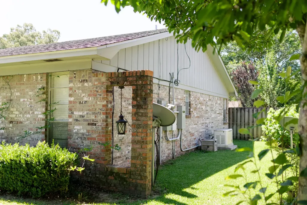 504 Vaughn Drive N Satsuma AL 36572
