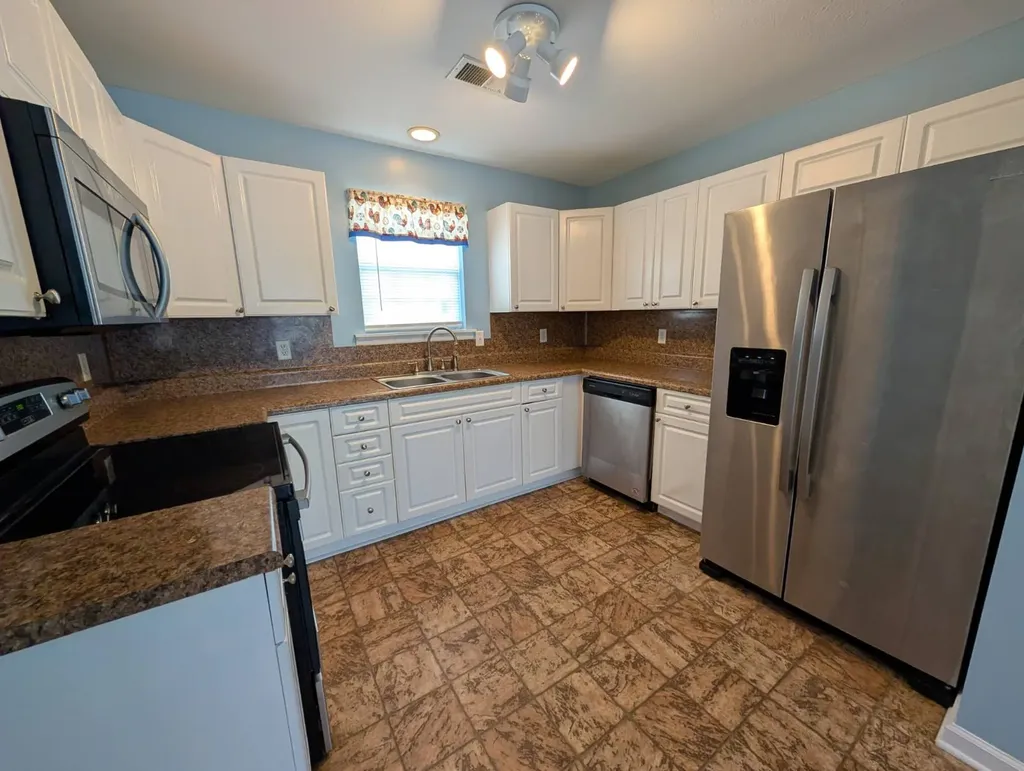 303 Autumnwood Drive Rainbow City AL 35906