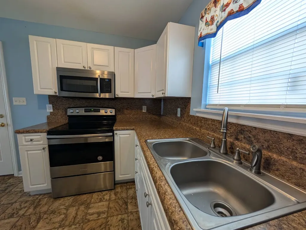 303 Autumnwood Drive Rainbow City AL 35906
