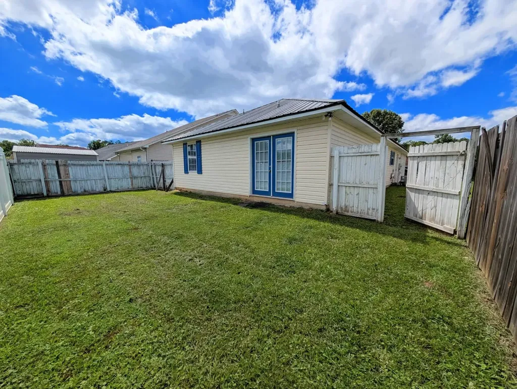 303 Autumnwood Drive Rainbow City AL 35906