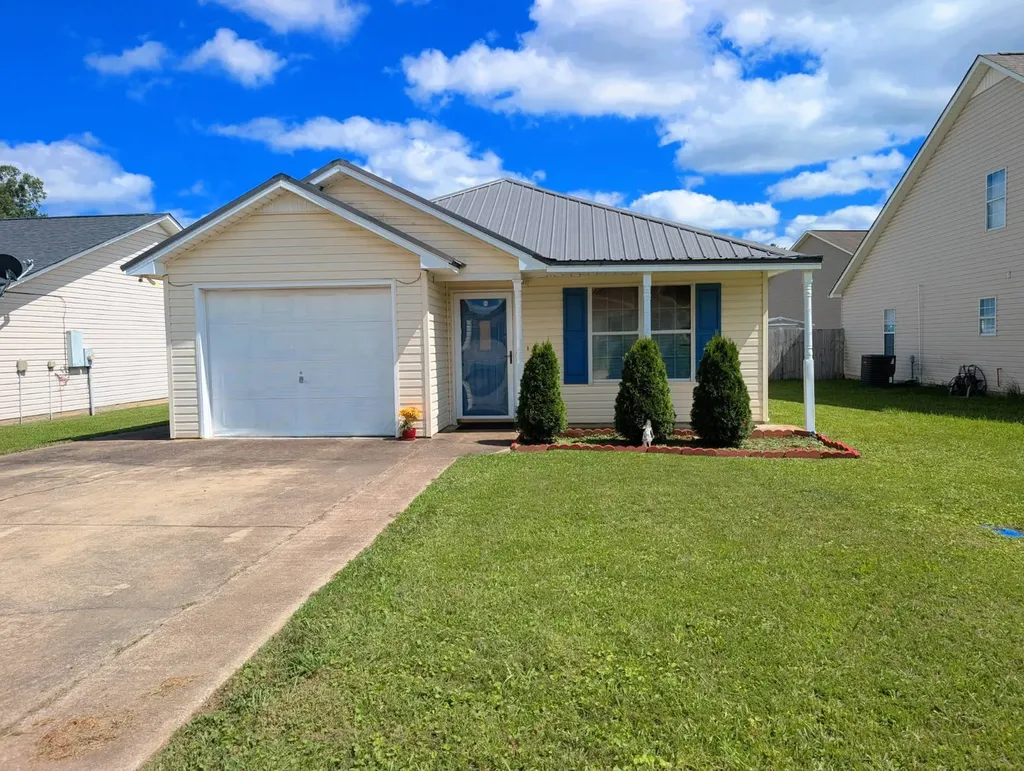 303 Autumnwood Drive Rainbow City AL 35906