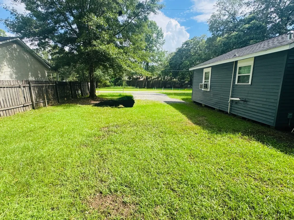424 Second Avenue Saraland AL 36571