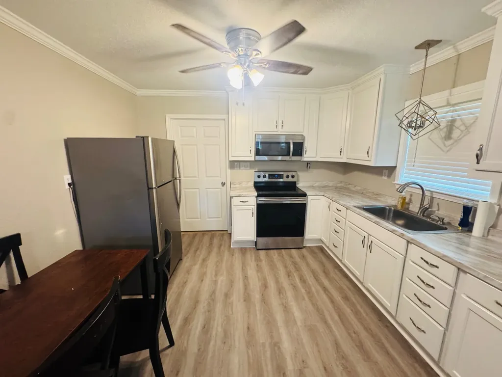 424 Second Avenue Saraland AL 36571