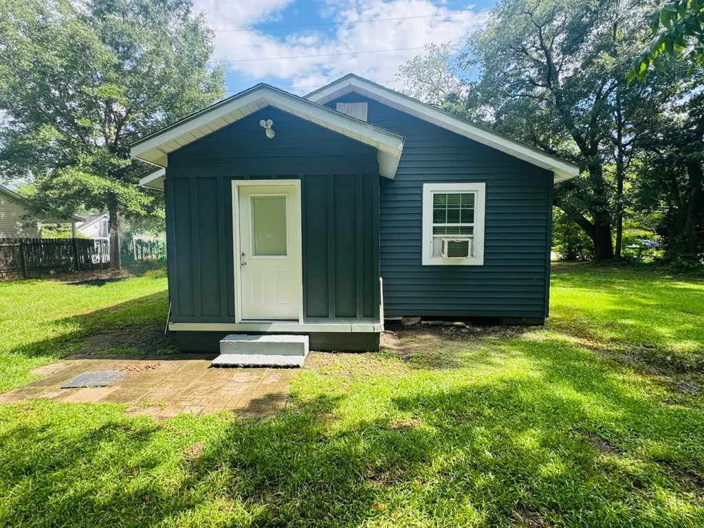 424 Second Avenue Saraland AL 36571